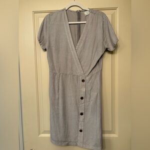 Sinuous Los Angeles Beige Button Dress